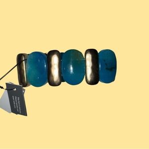NWT - Chico’s Blue Agate stretch bracelet